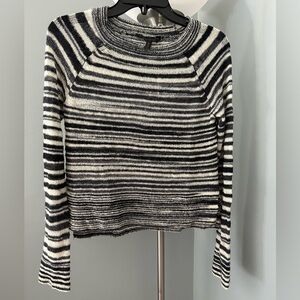 BCBGMAXAZRIA Lightweight sweater XS